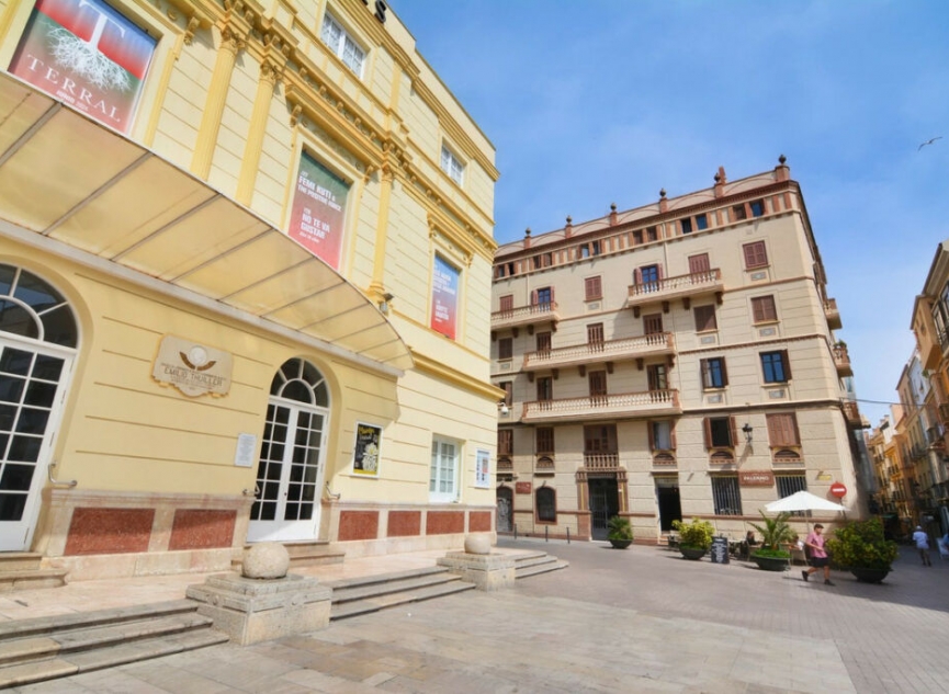 Resale - Apartment -
Málaga Centro