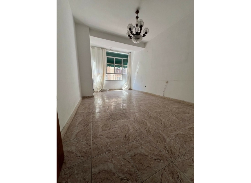 Resale - Apartment -
Málaga Centro