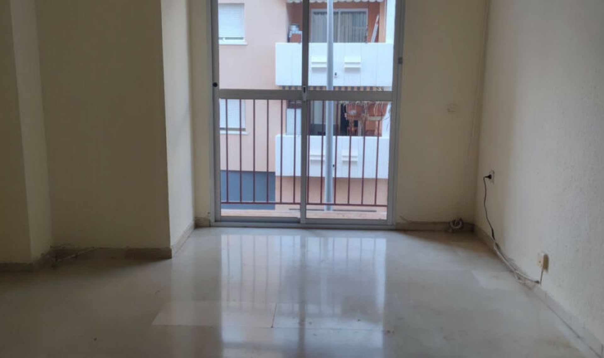 Resale - Apartment -
Málaga Centro