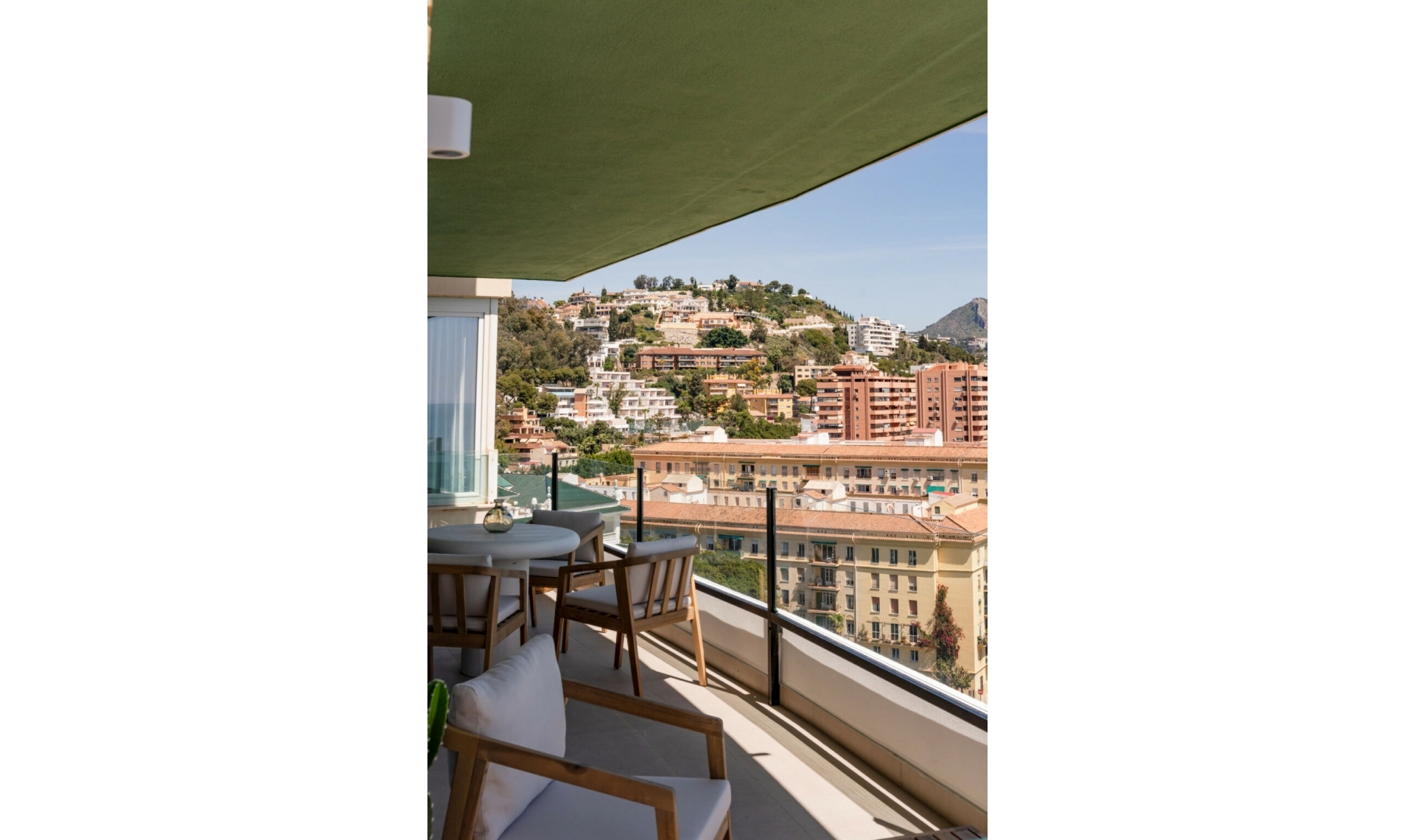 Resale - Apartment -
Málaga Centro