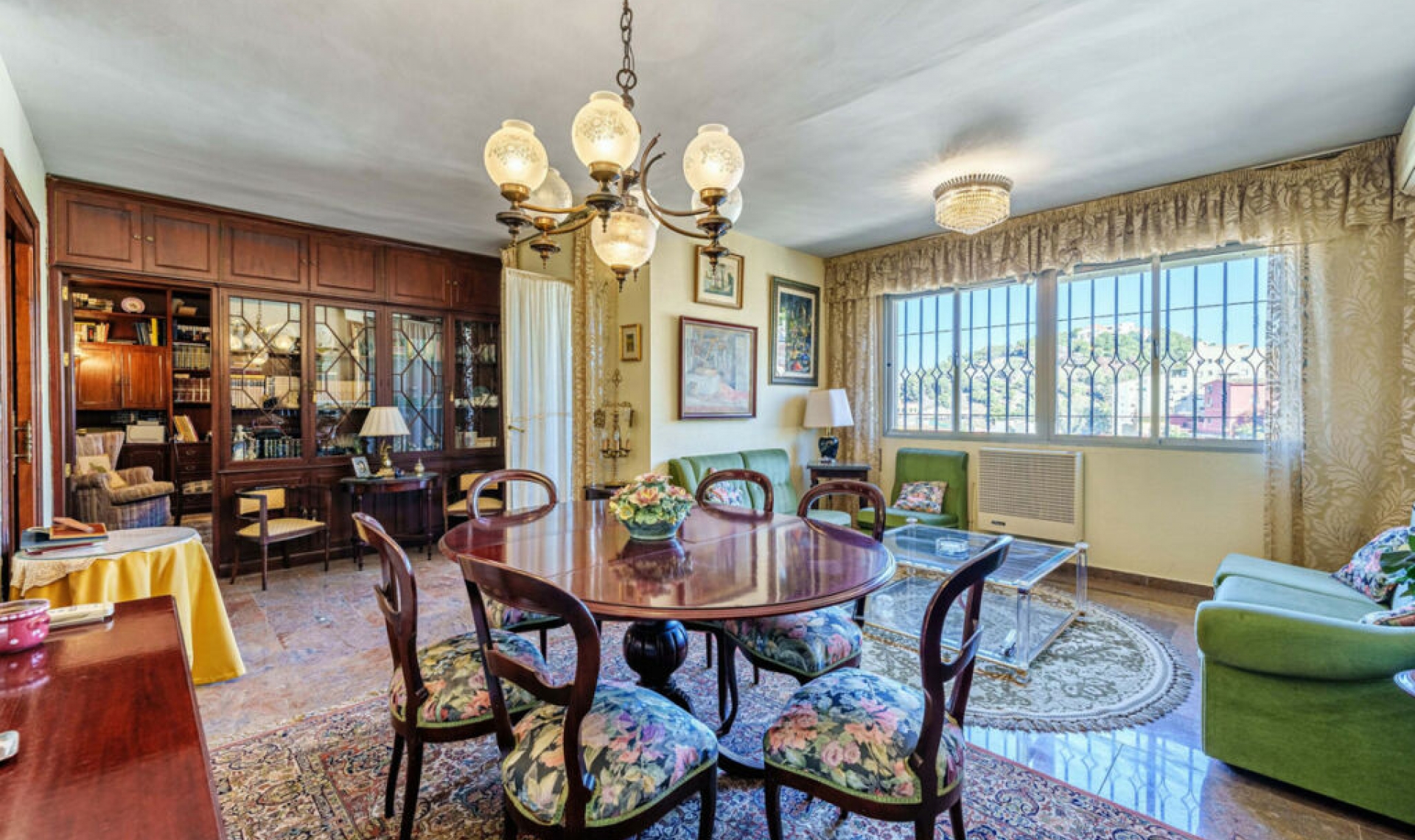 Resale - Apartment -
Málaga Centro