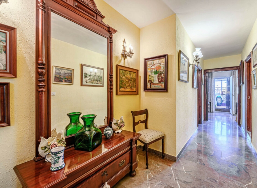 Resale - Apartment -
Málaga Centro
