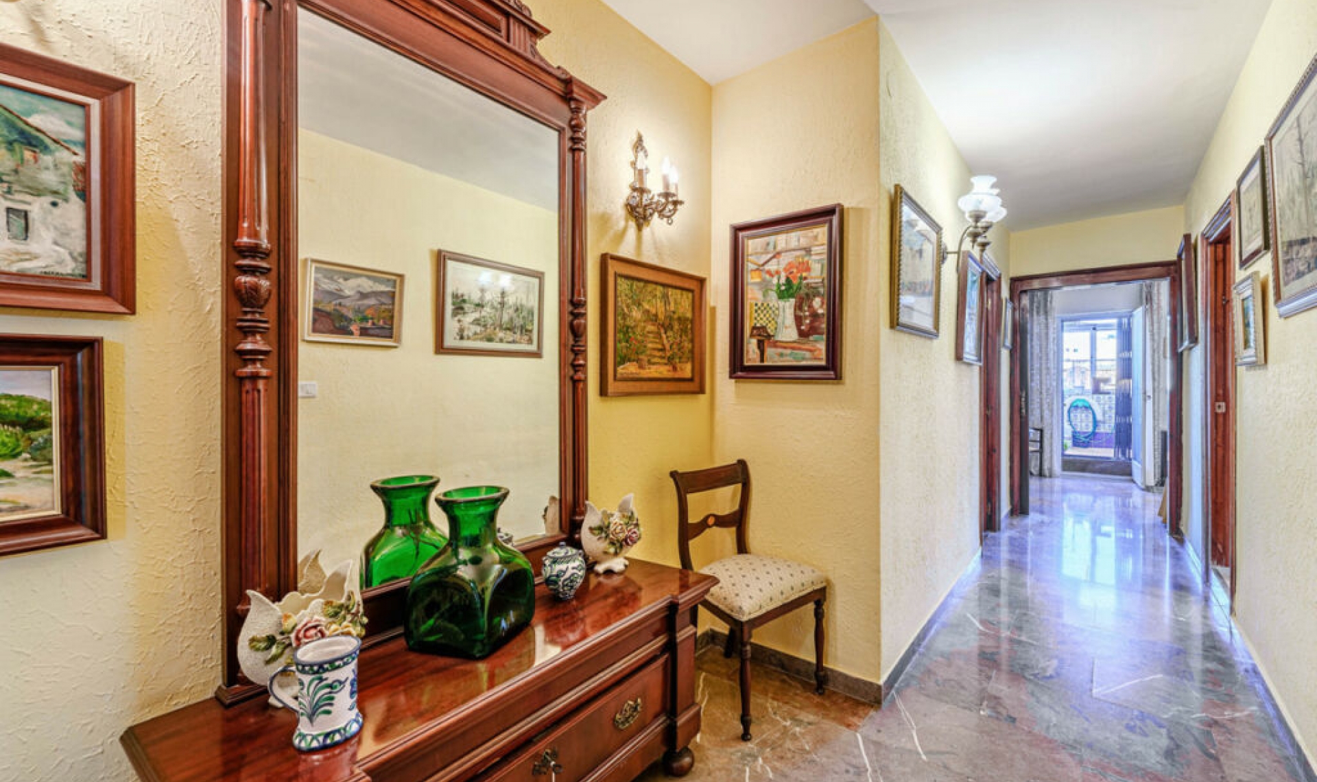 Resale - Apartment -
Málaga Centro