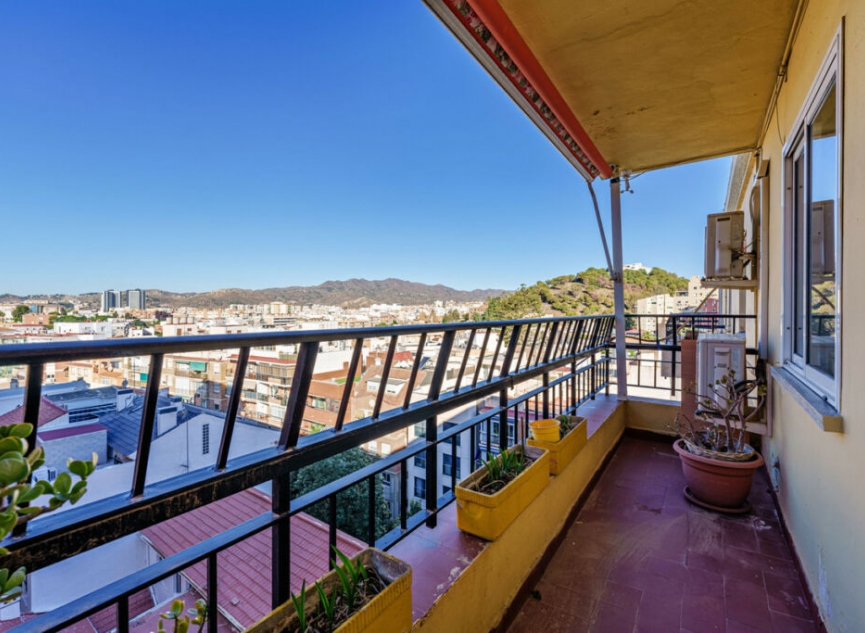 Resale - Apartment -
Málaga Centro
