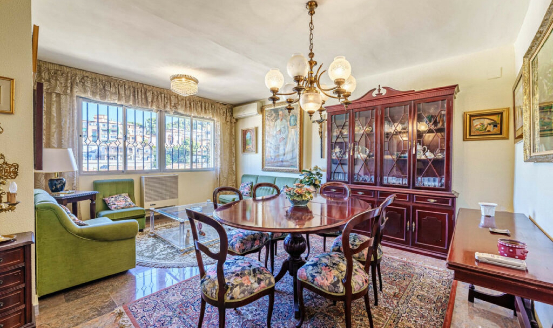 Resale - Apartment -
Málaga Centro