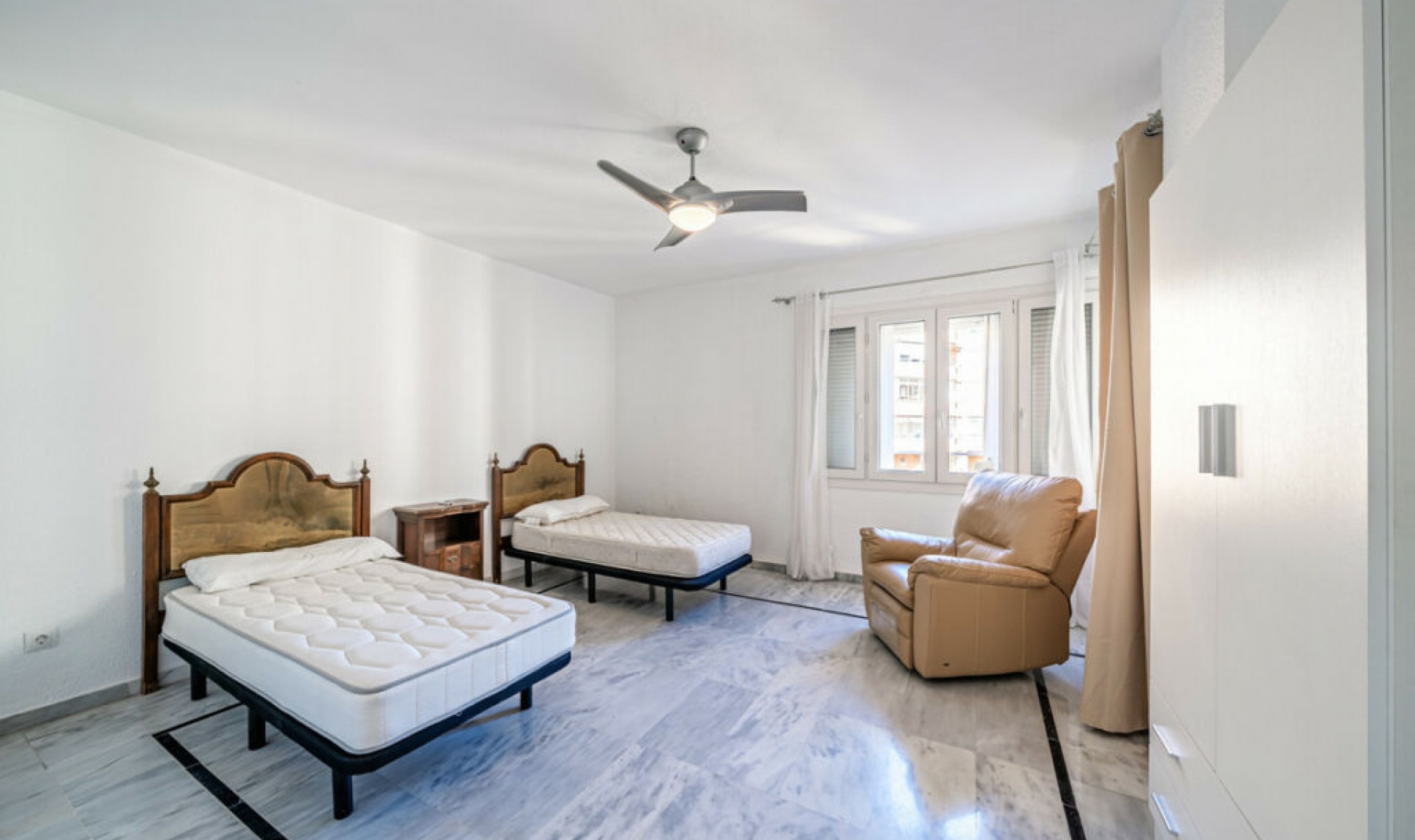 Resale - Apartment -
Málaga Centro