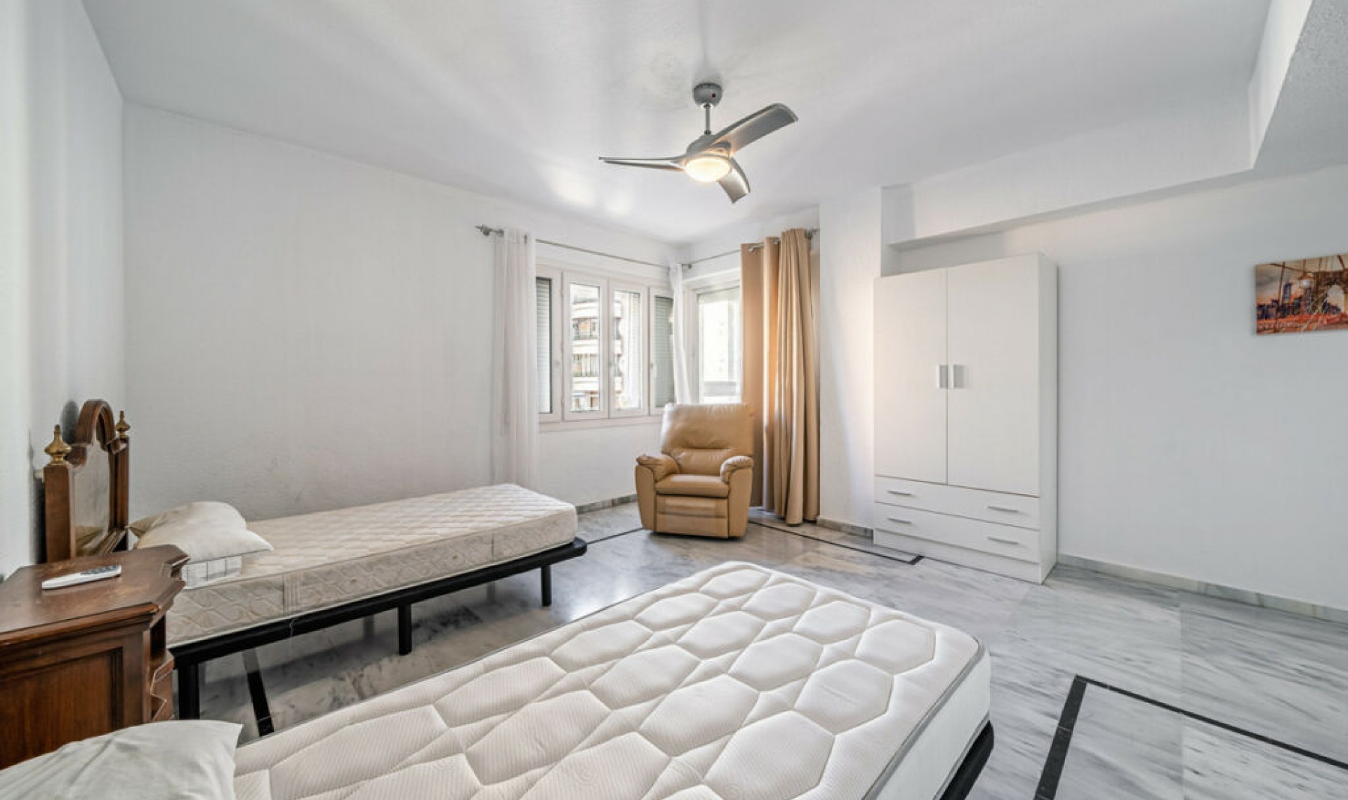 Resale - Apartment -
Málaga Centro