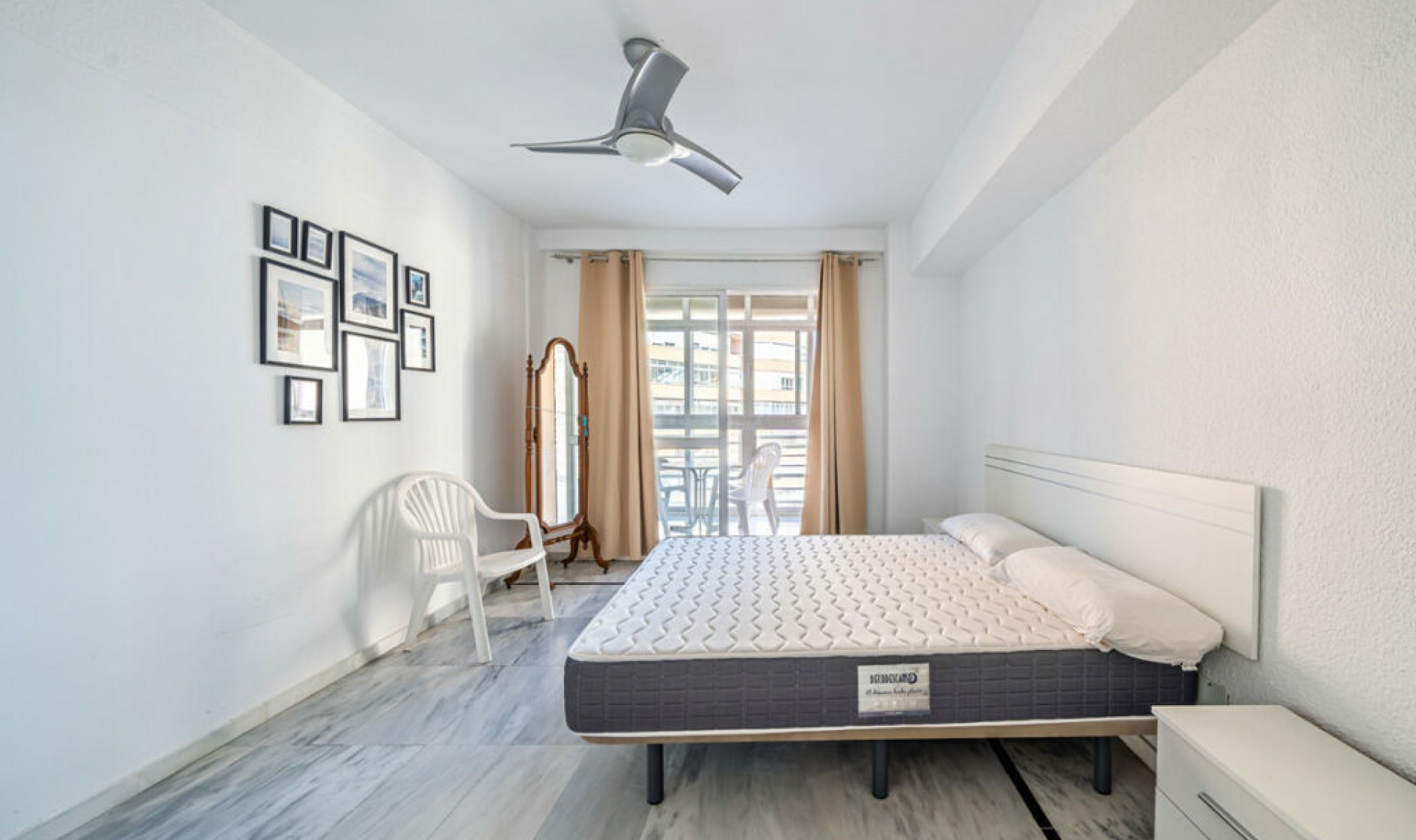 Resale - Apartment -
Málaga Centro