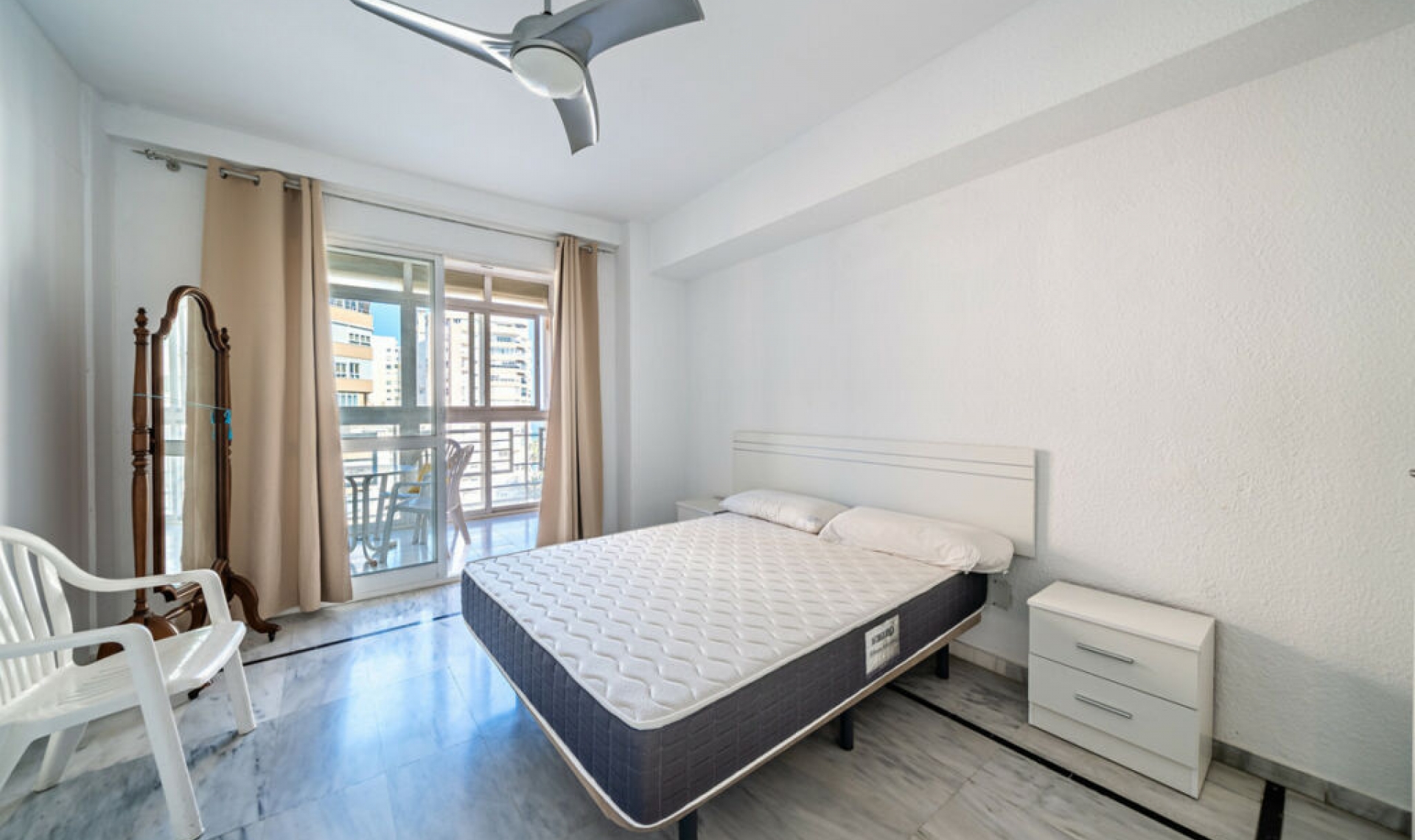 Resale - Apartment -
Málaga Centro
