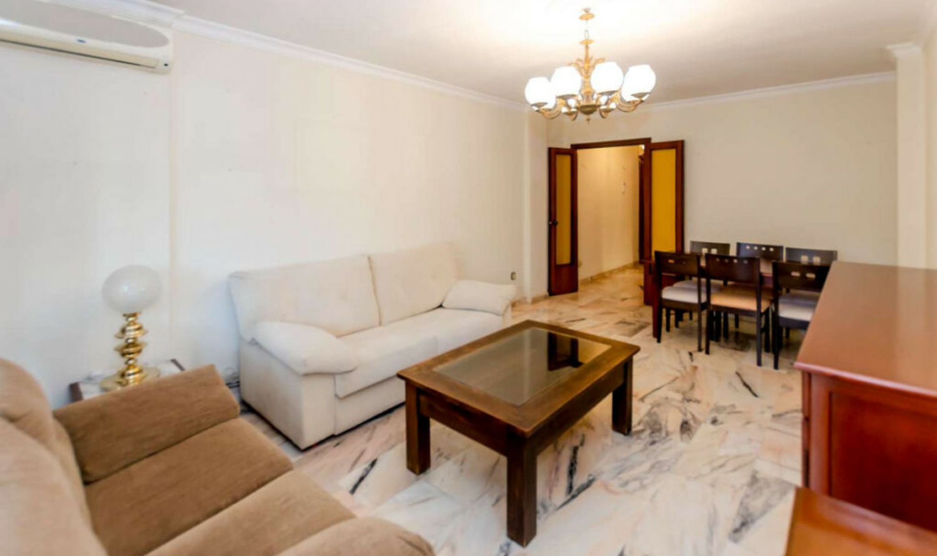 Resale - Apartment -
Málaga Centro
