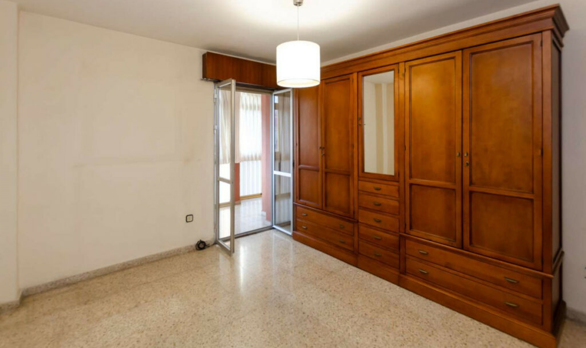 Resale - Apartment -
Málaga Centro