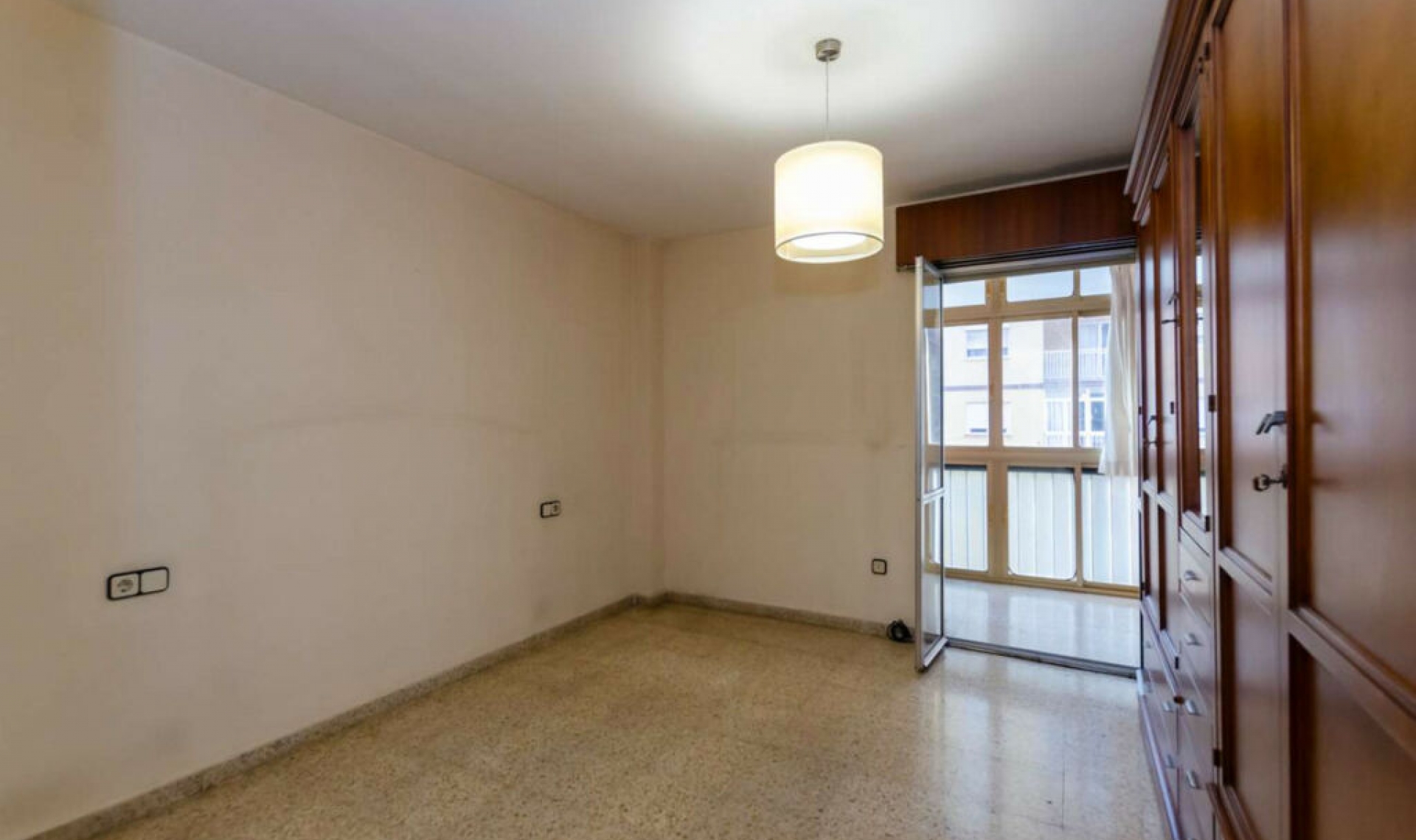 Resale - Apartment -
Málaga Centro