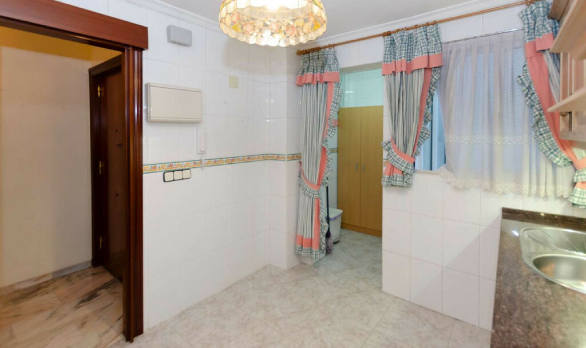 Resale - Apartment -
Málaga Centro