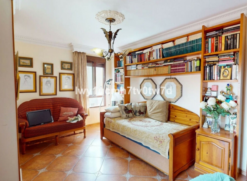 Resale - Apartment -
Málaga Centro