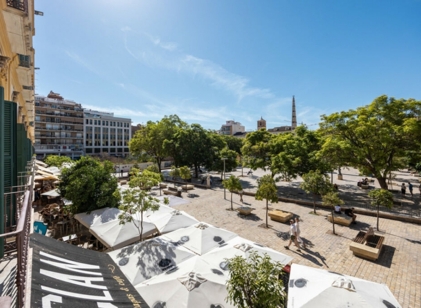 Resale - Apartment -
Málaga Centro