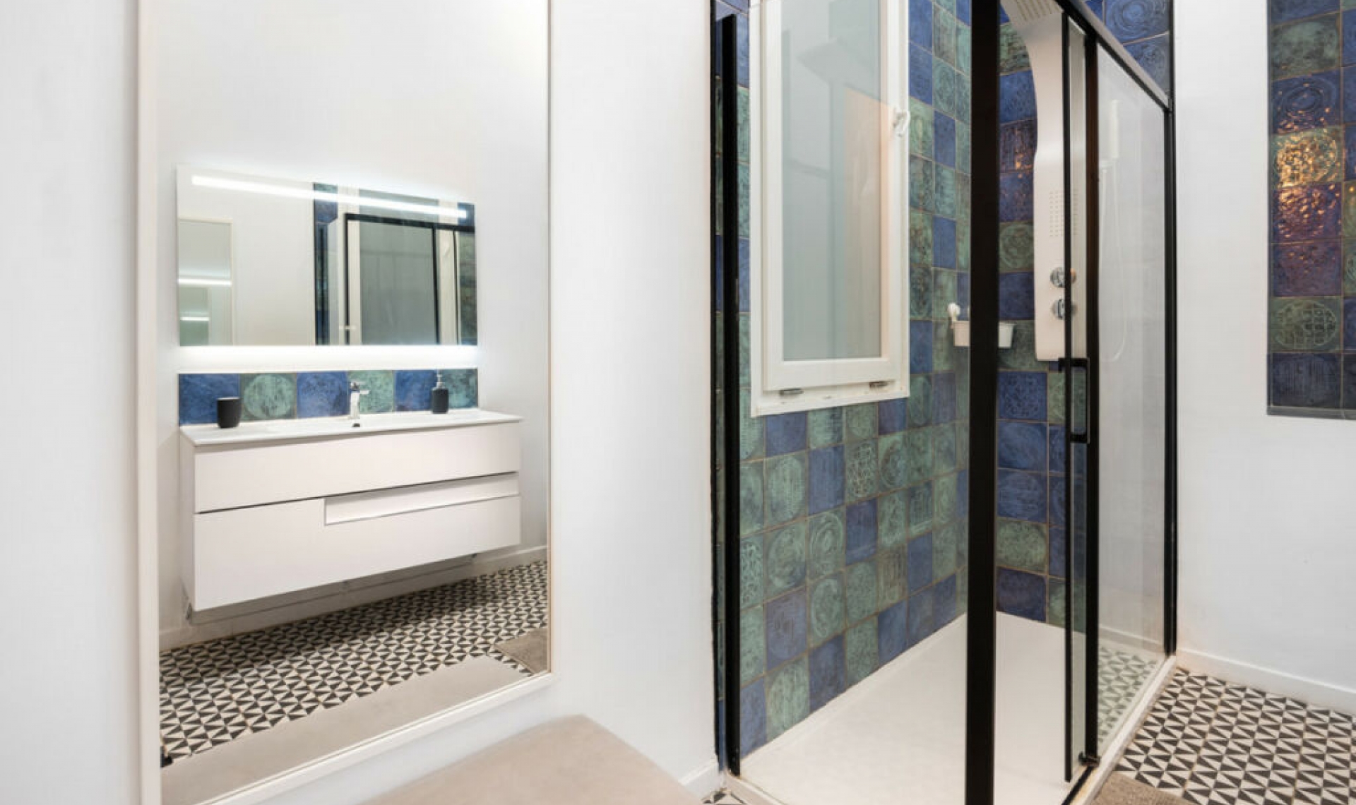 Resale - Apartment -
Málaga Centro