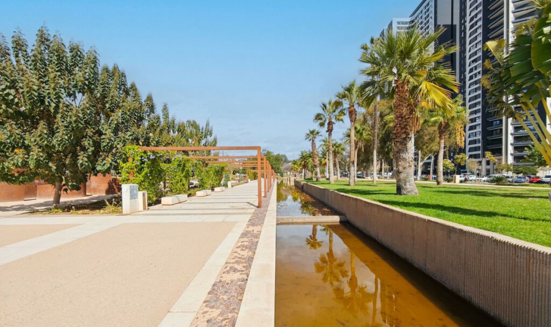 Resale - Apartment -
Málaga Centro