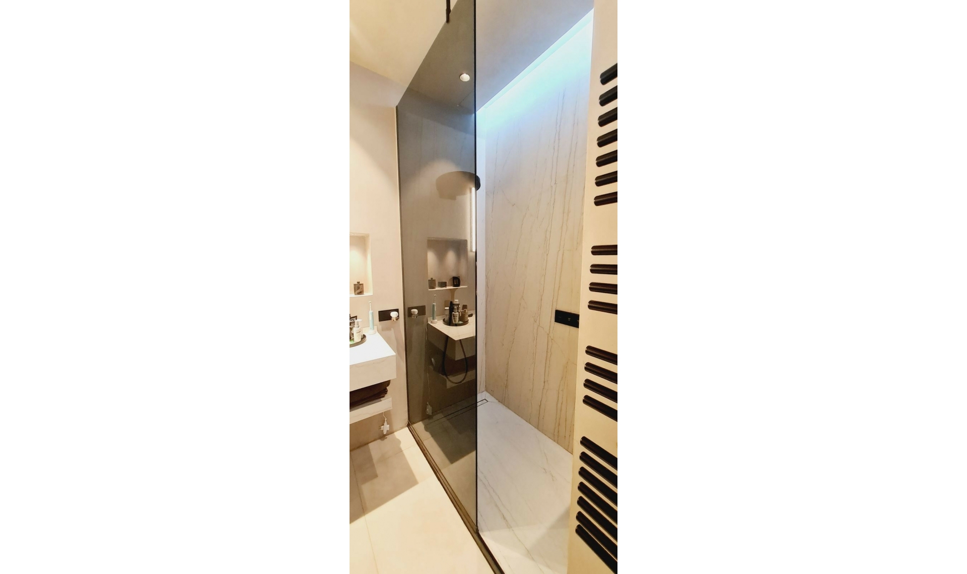 Resale - Apartment -
Málaga Centro