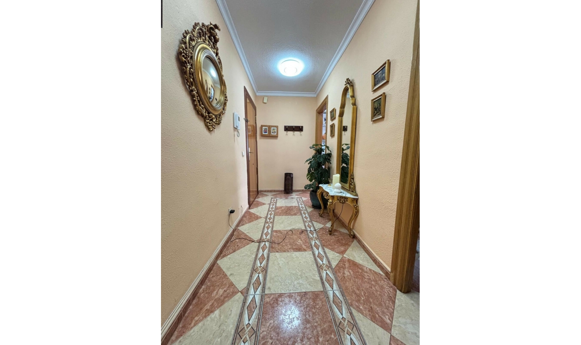 Resale - Apartment -
Málaga
