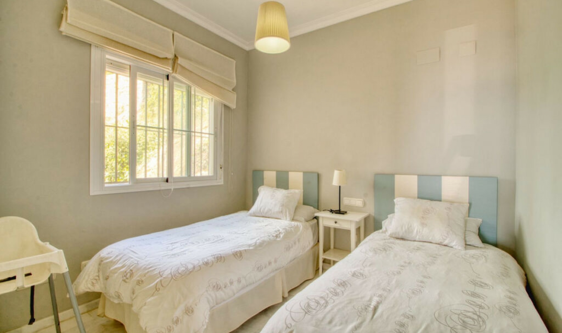 Resale - Apartment -
Manilva