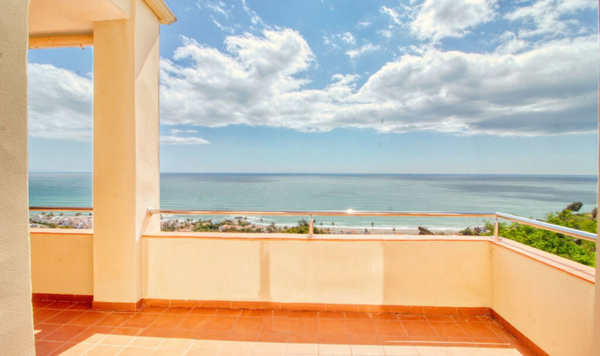 Resale - Apartment -
Manilva