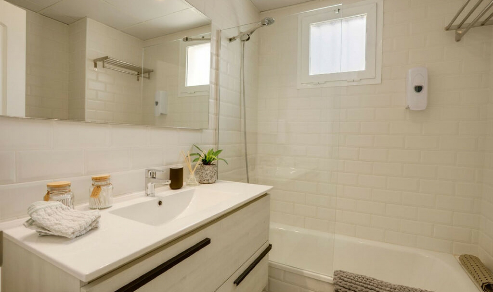 Resale - Apartment -
Manilva