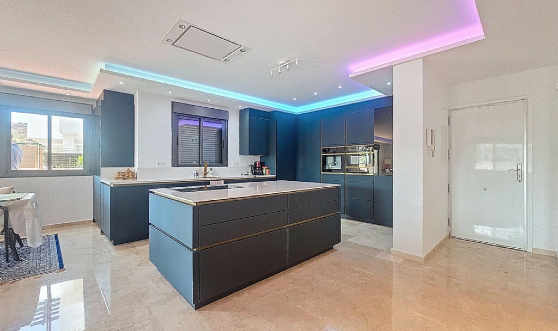 Resale - Apartment -
Manilva