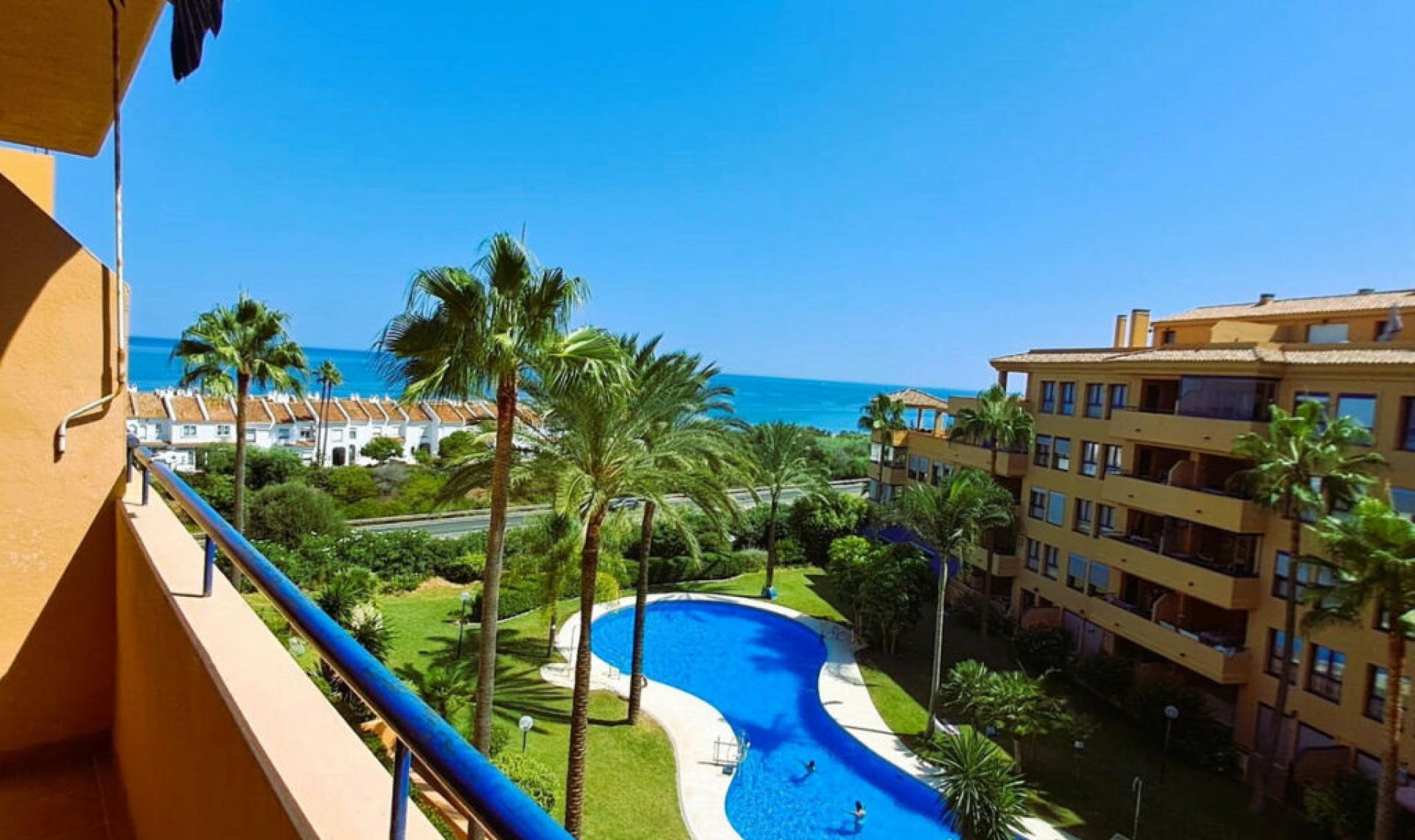 Resale - Apartment -
Manilva