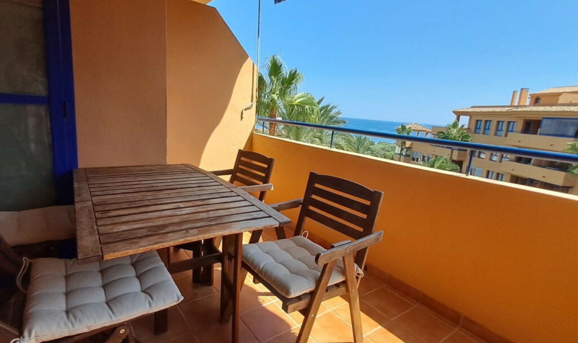 Resale - Apartment -
Manilva