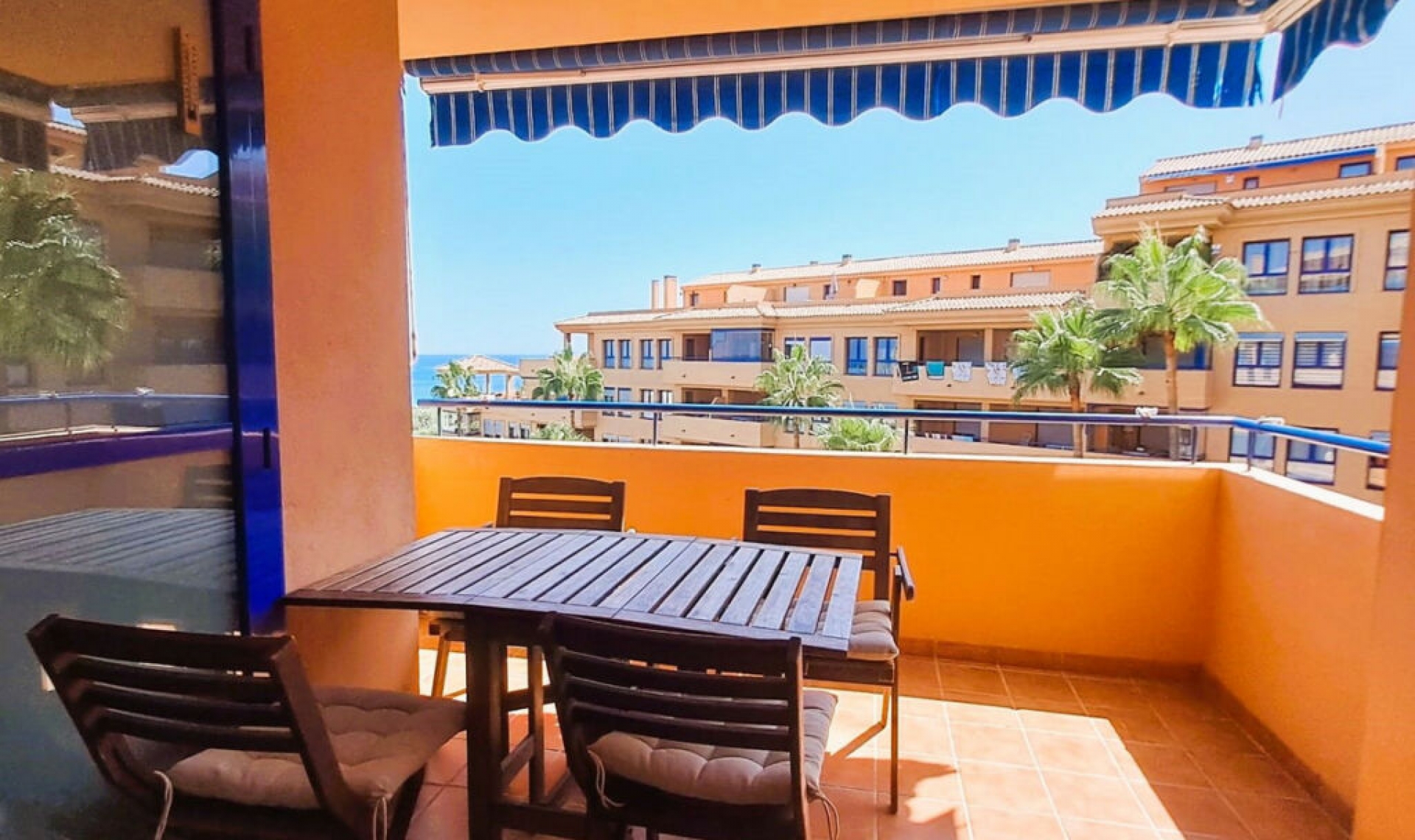 Resale - Apartment -
Manilva