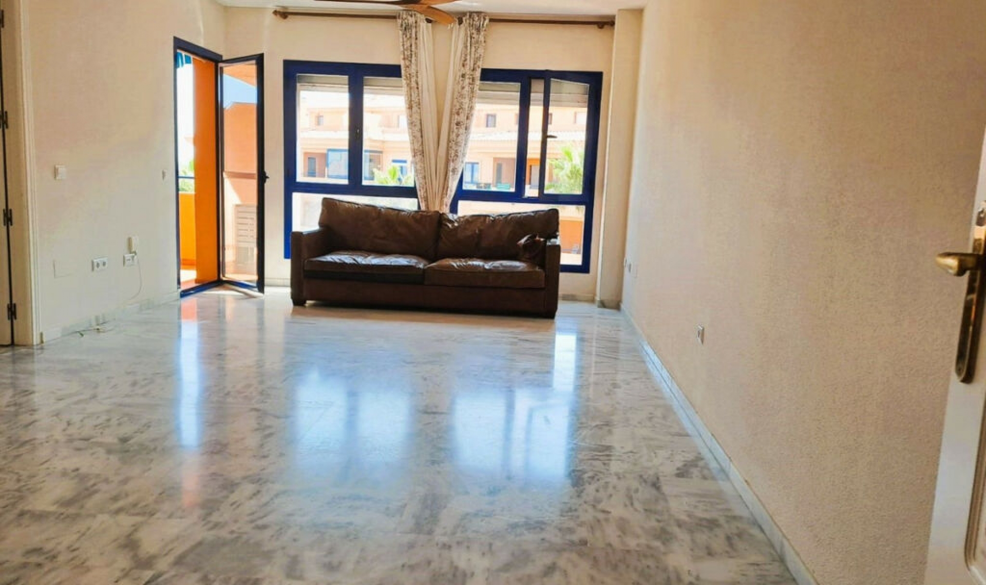 Resale - Apartment -
Manilva