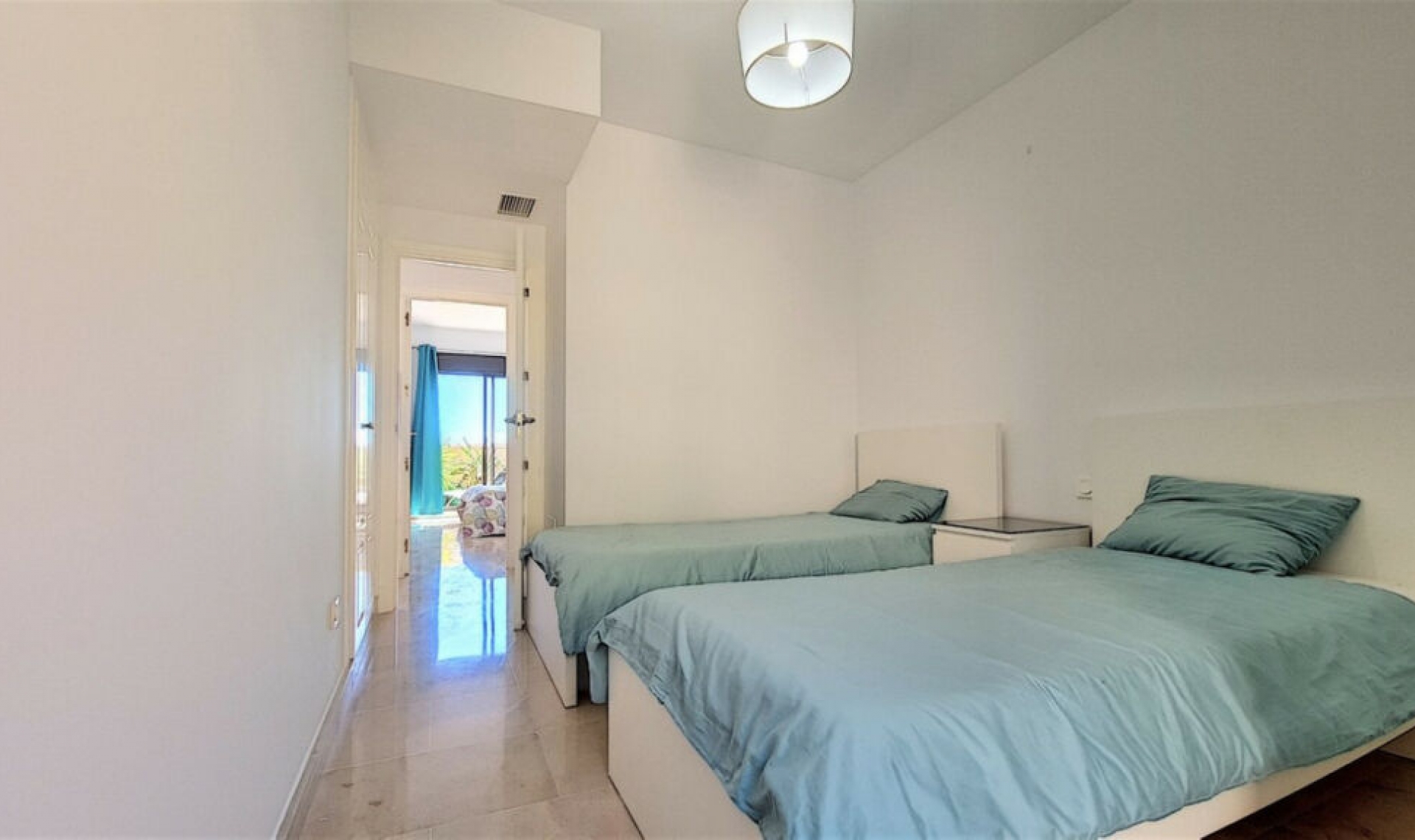Resale - Apartment -
Manilva