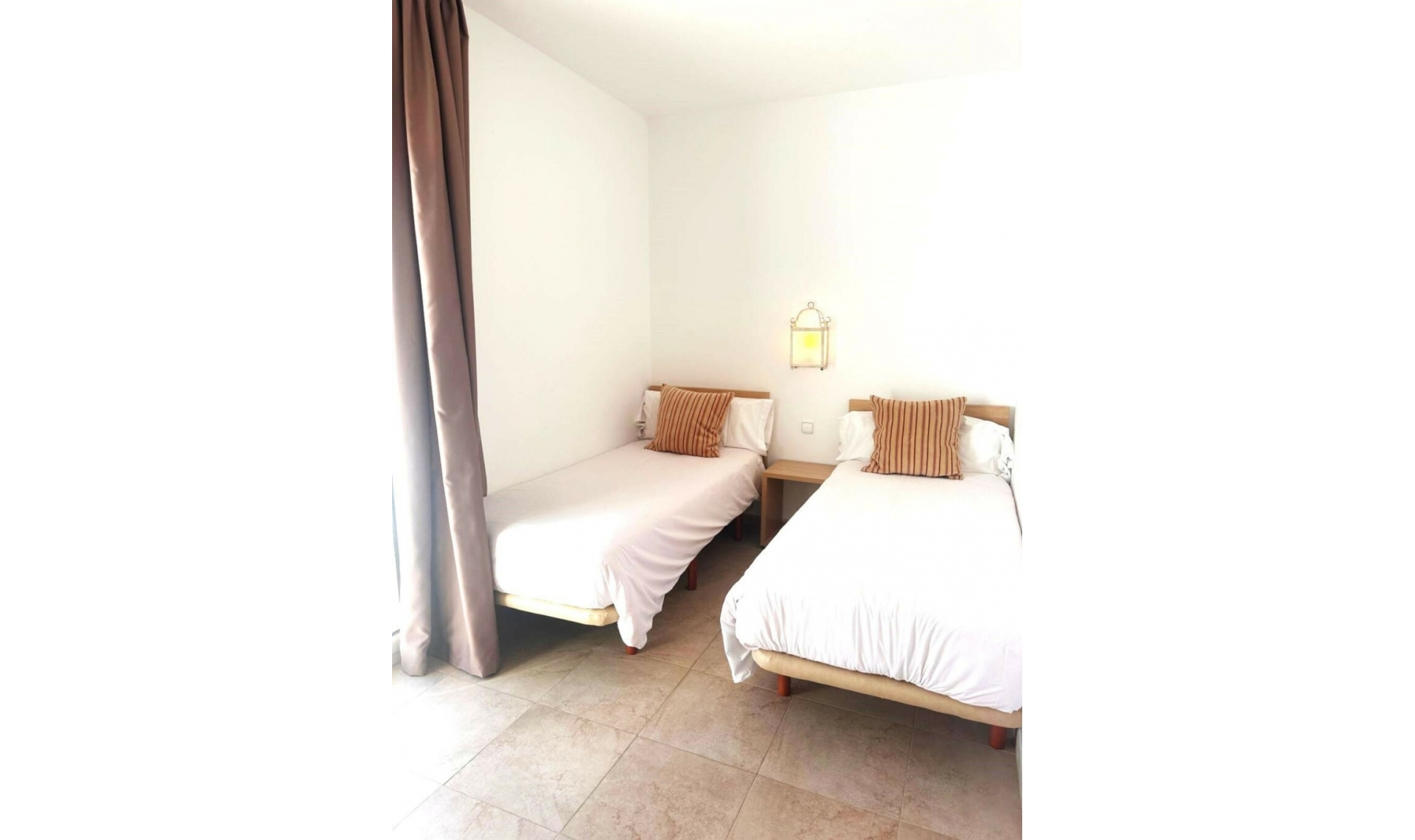 Resale - Apartment -
Manilva