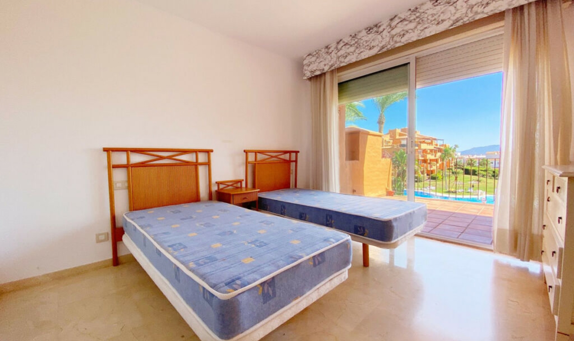 Resale - Apartment -
Manilva