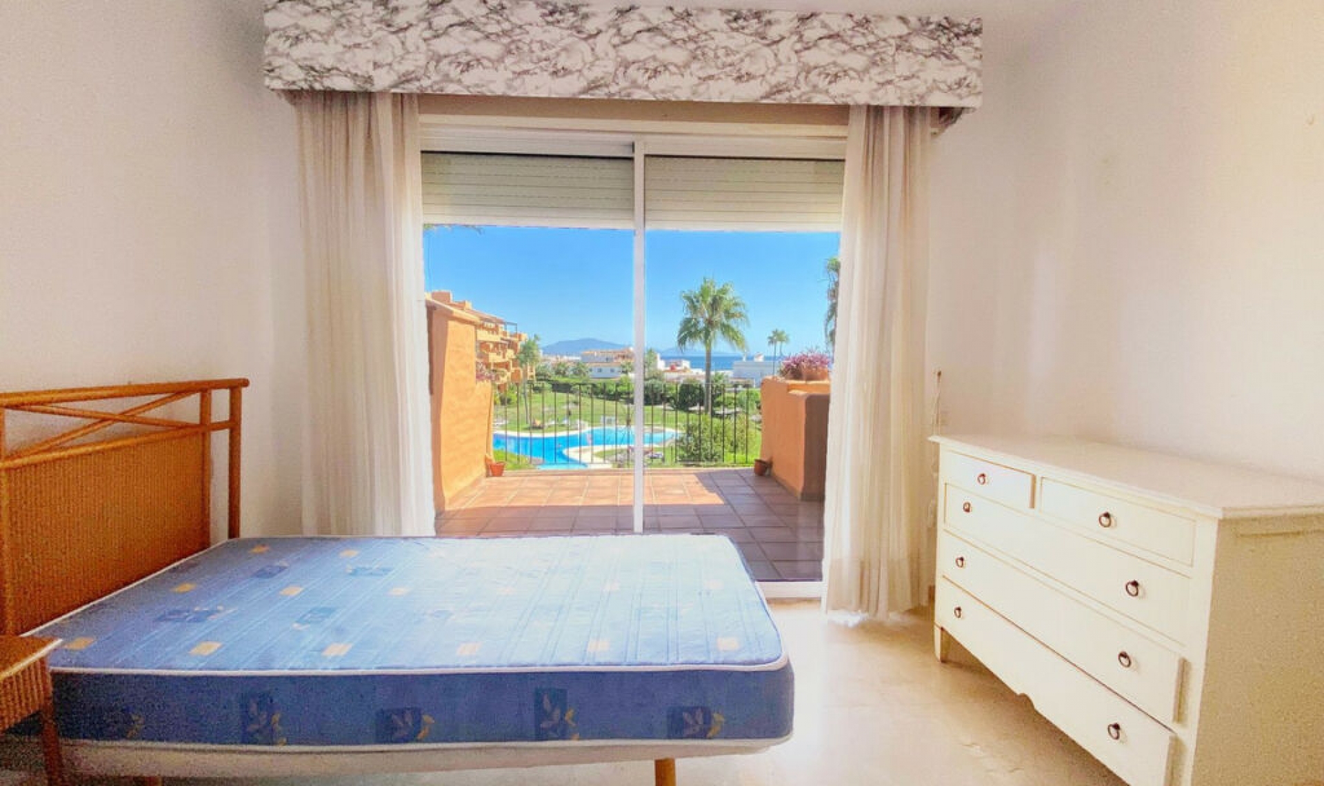 Resale - Apartment -
Manilva