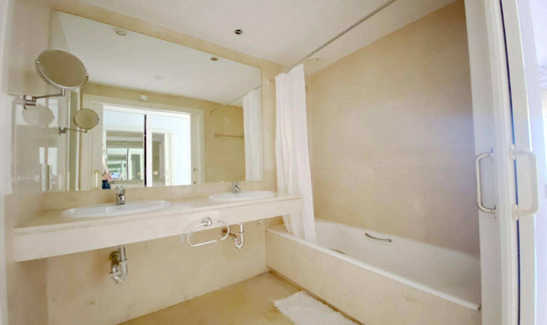 Resale - Apartment -
Manilva