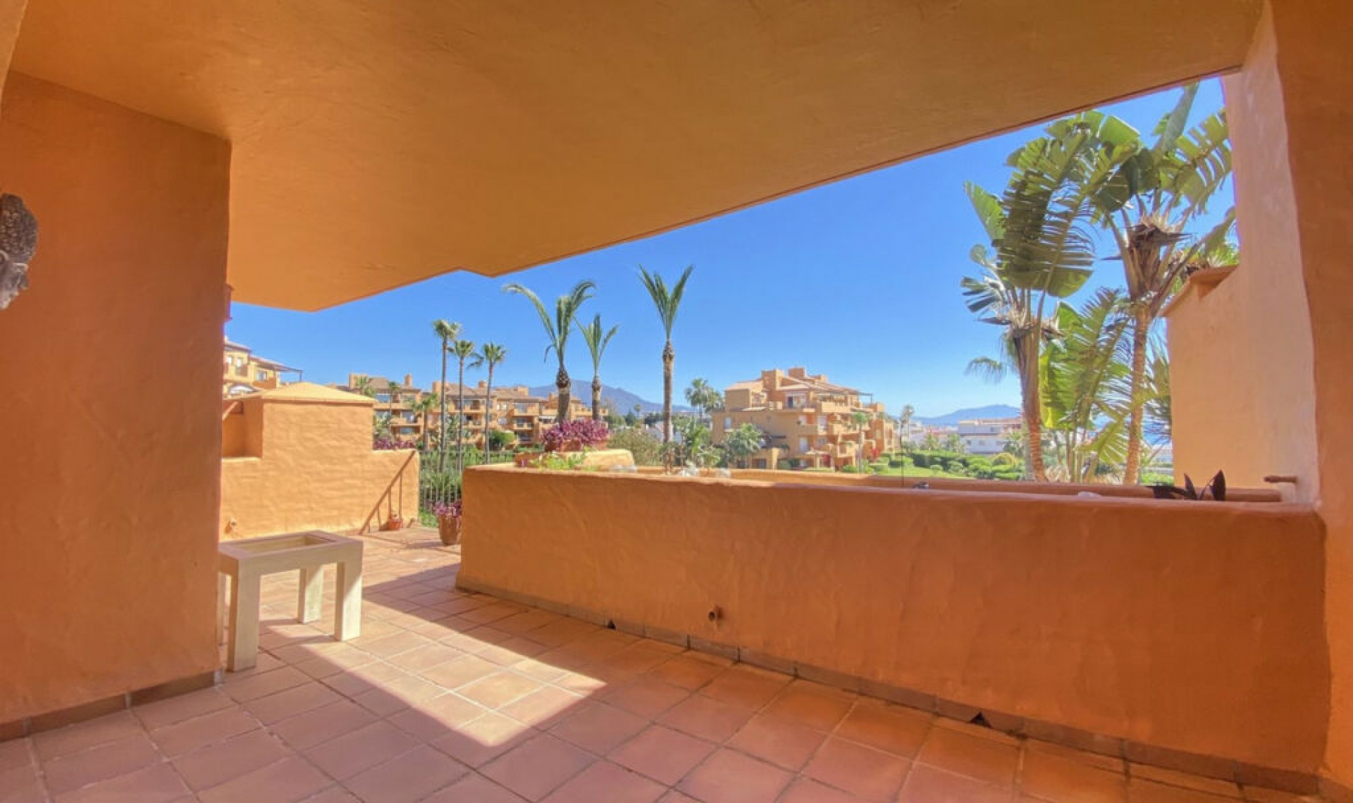 Resale - Apartment -
Manilva