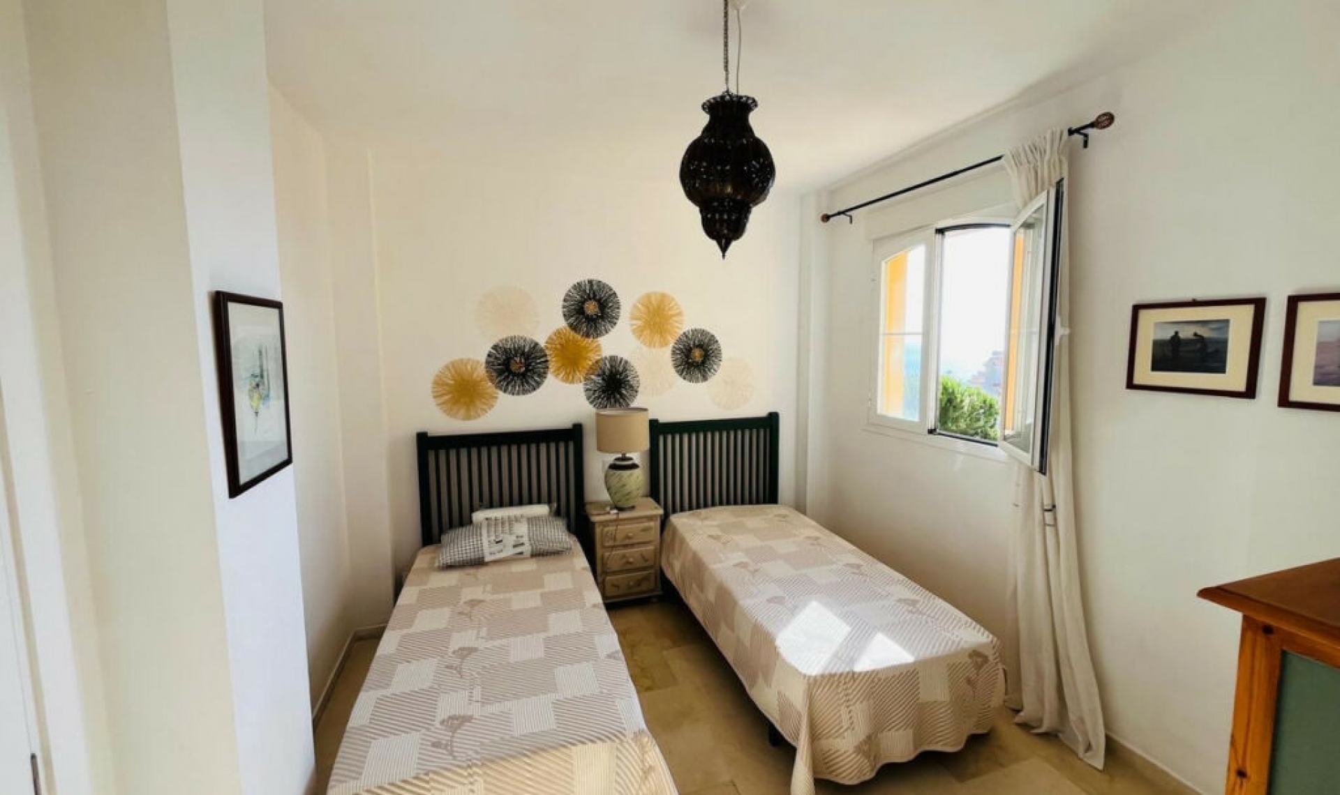 Resale - Apartment -
Manilva