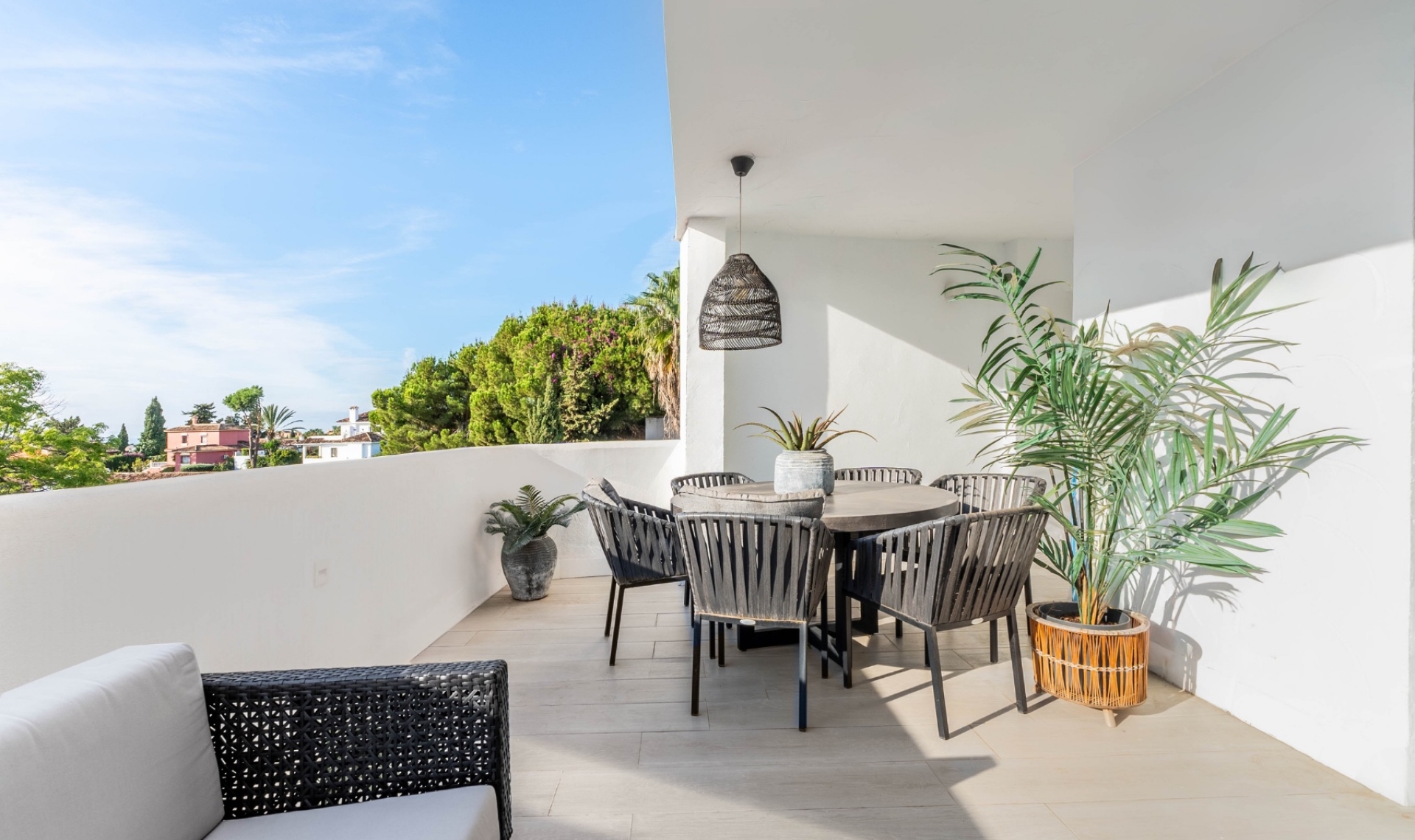 Resale - Apartment -
Marbella - Nueva Andalucía