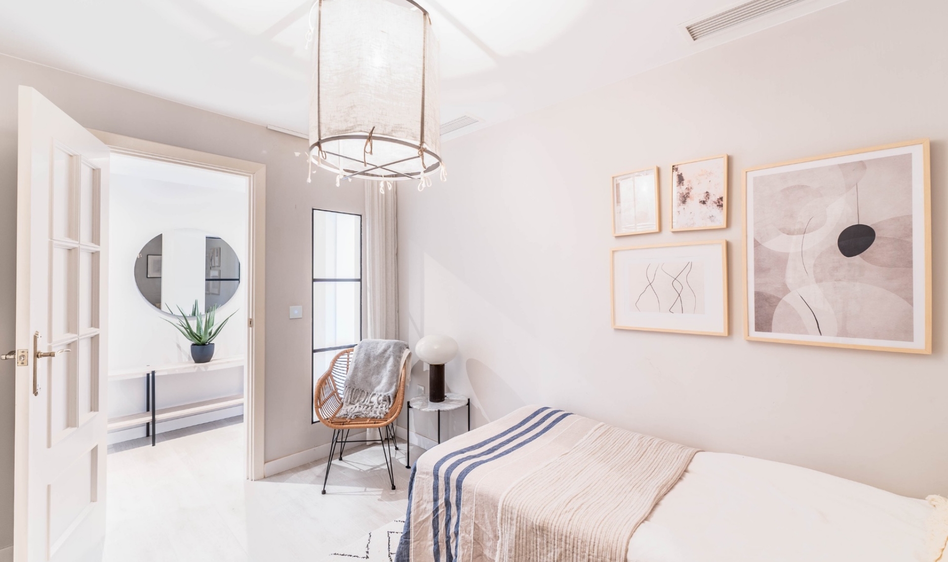 Resale - Apartment -
Marbella - Nueva Andalucía