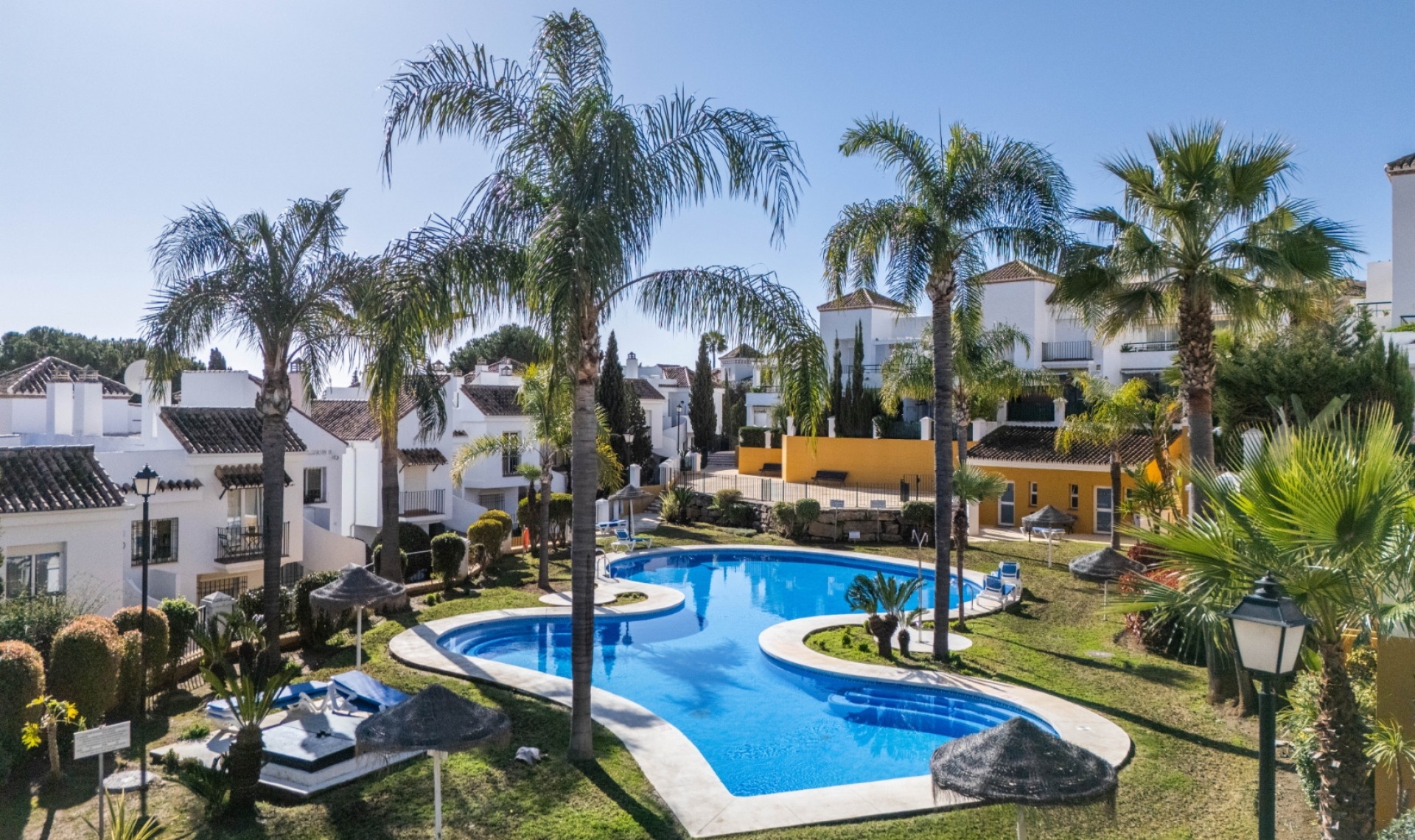 Resale - Apartment -
Marbella - Nueva Andalucía