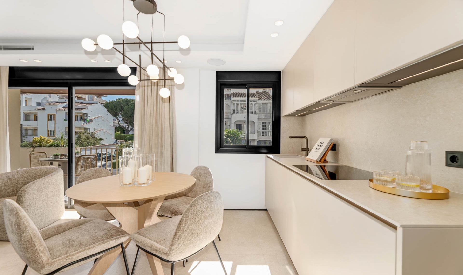 Resale - Apartment -
Marbella