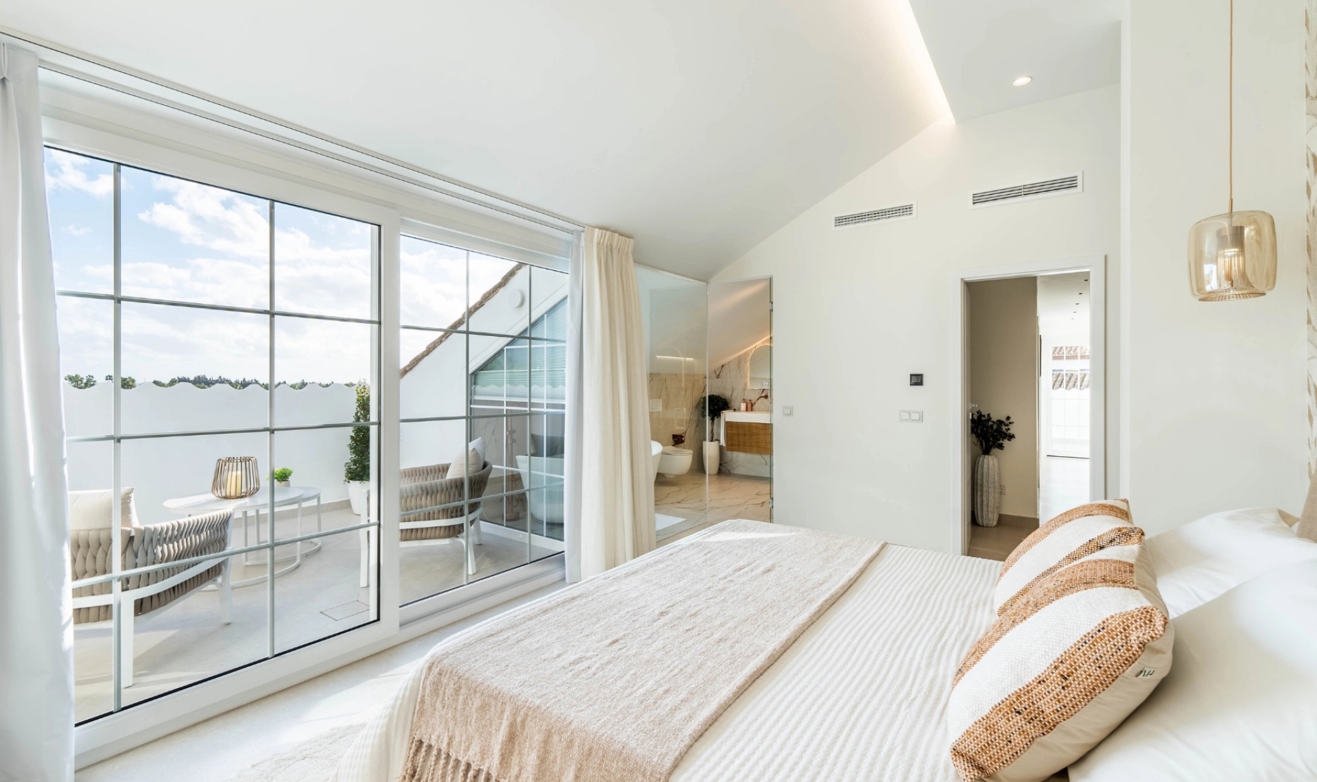 Resale - Apartment -
Marbella