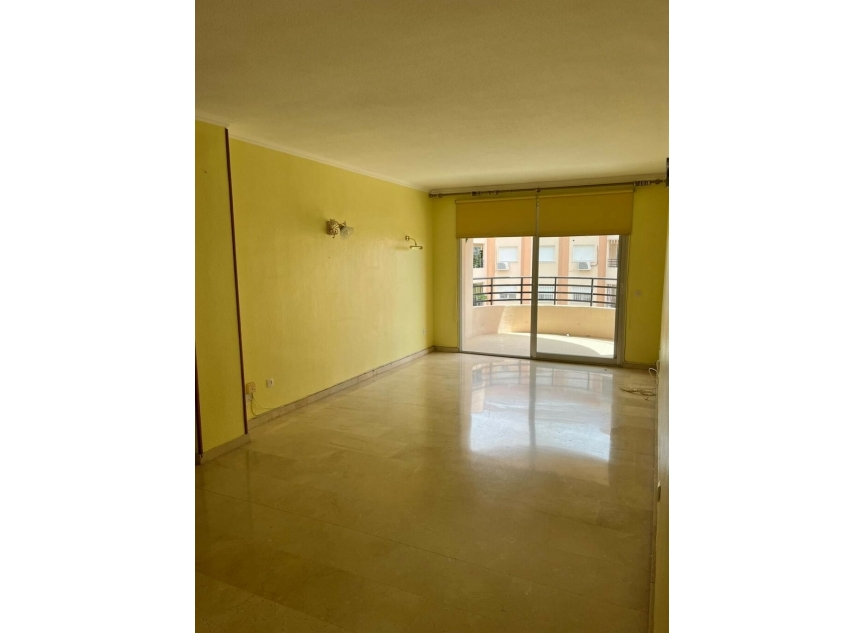 Resale - Apartment -
Marbella