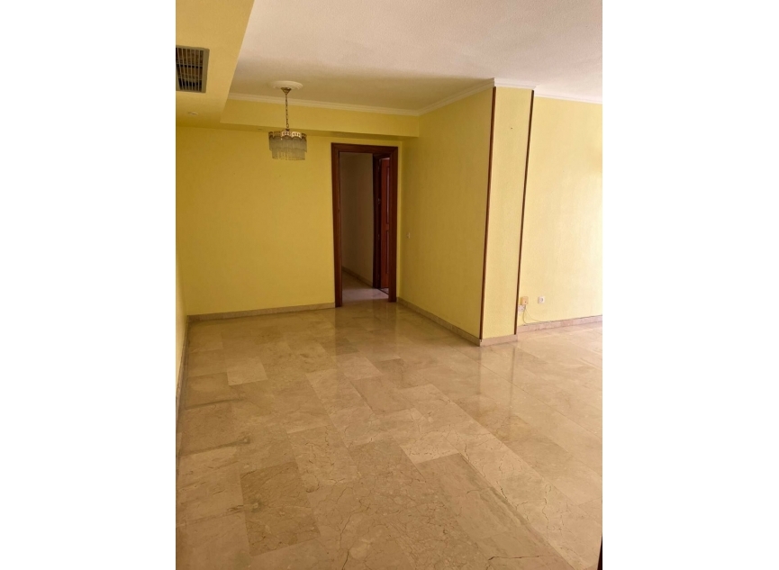 Resale - Apartment -
Marbella