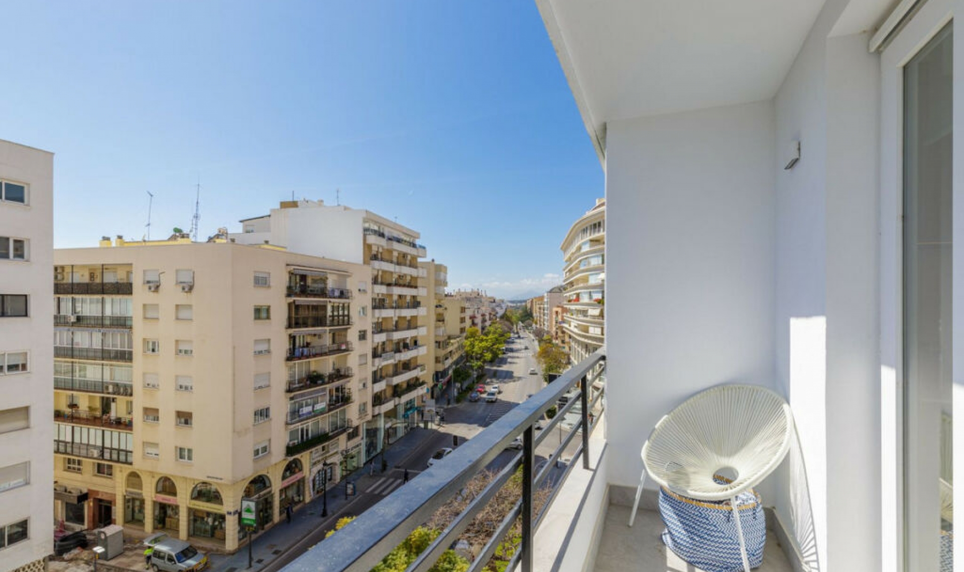 Resale - Apartment -
Marbella