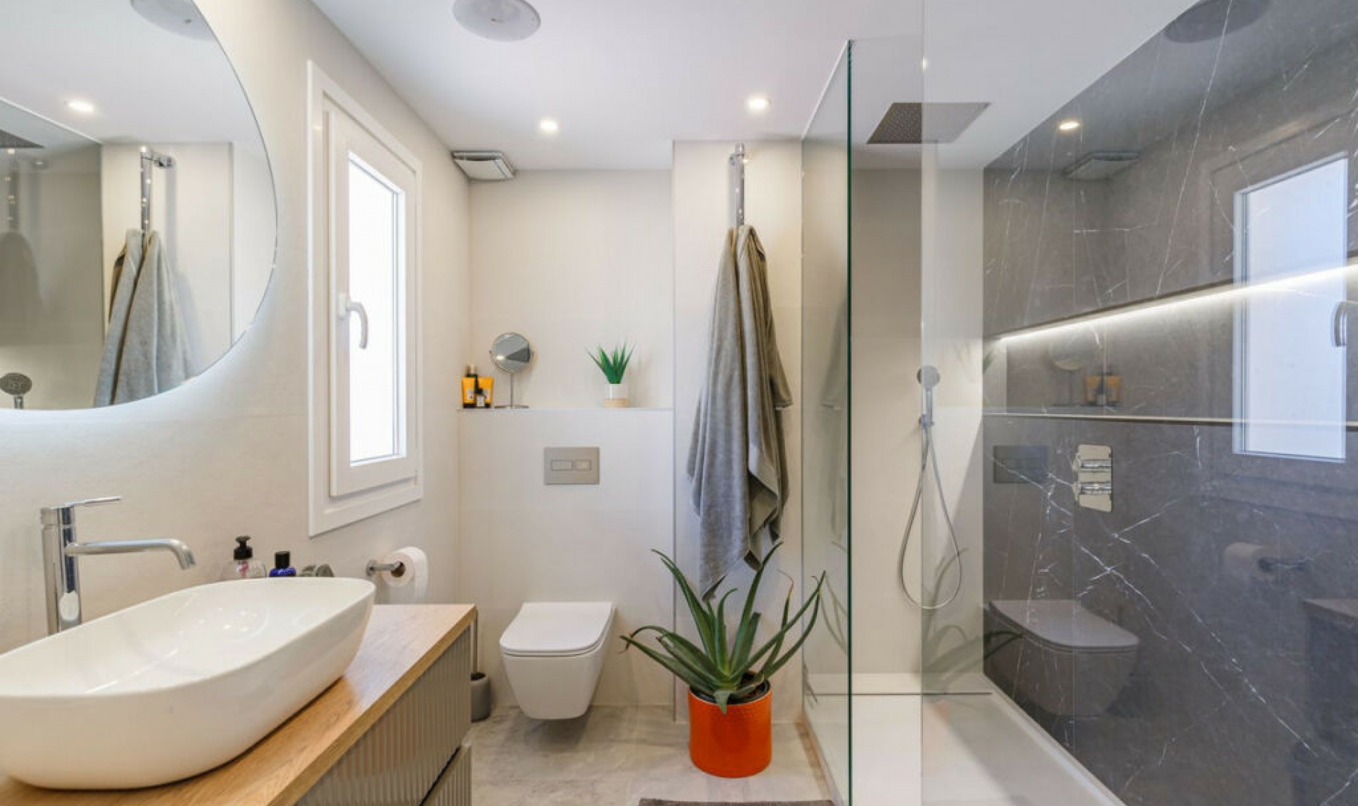 Resale - Apartment -
Marbella