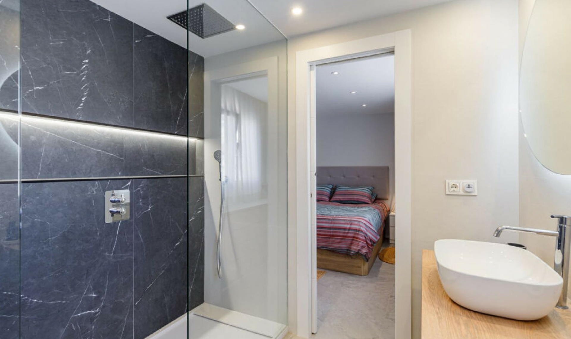 Resale - Apartment -
Marbella