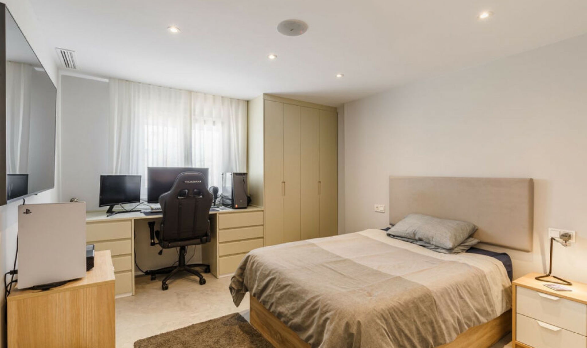 Resale - Apartment -
Marbella