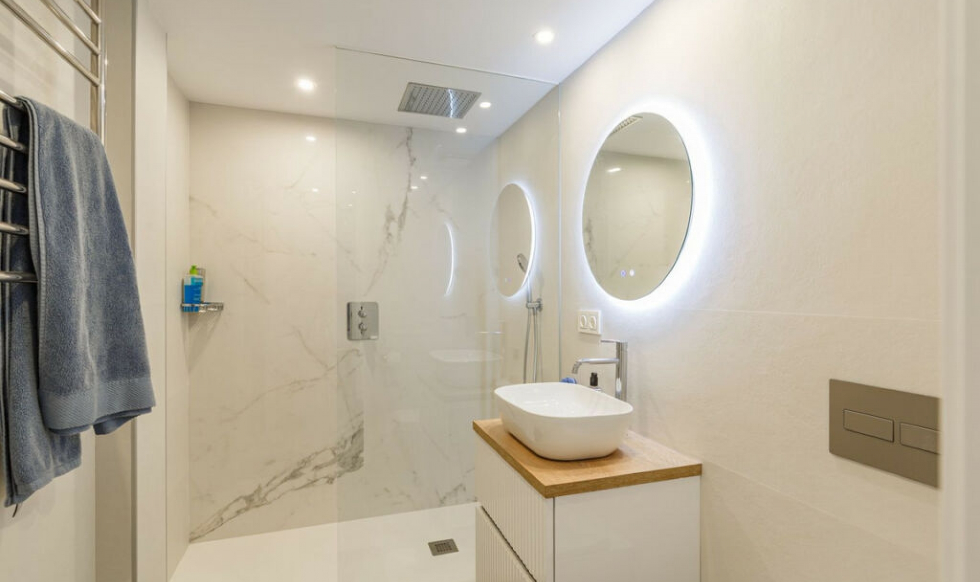 Resale - Apartment -
Marbella